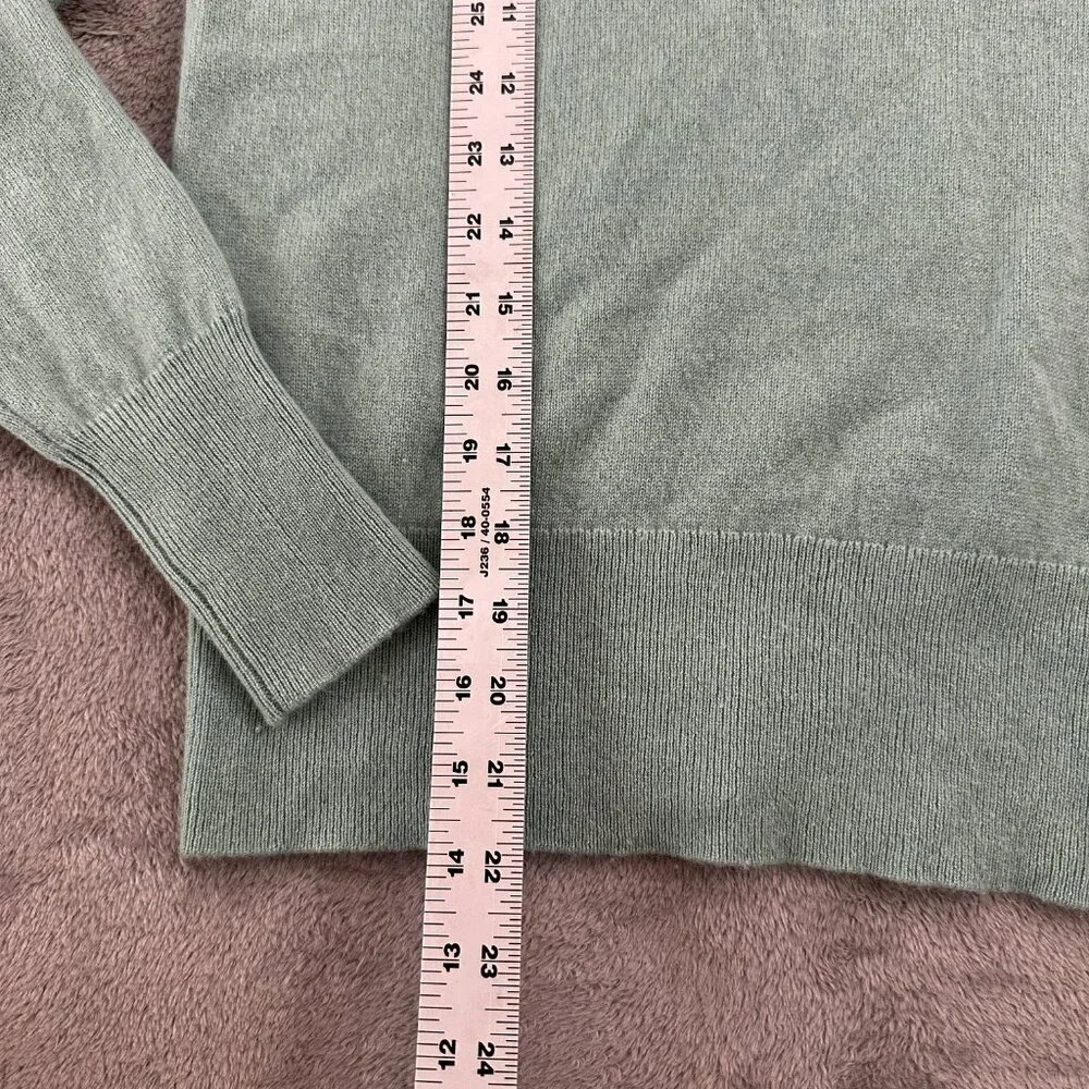 J. Crew 100% Cashmere Classic Fit Crew Neck Sweater SMALL Green Women's
